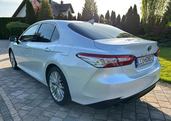 Toyota Camry cena 138000 przebieg: 91320, rok produkcji 2020 z Łuków małe 529